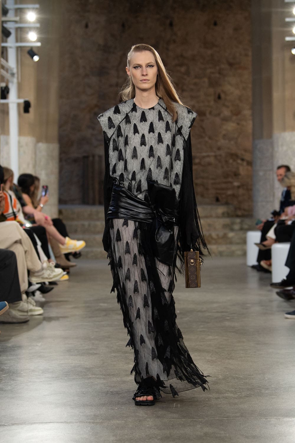 Louis Vuitton Kreuzfahrt 2025 Resort Runway Magazin (43)
