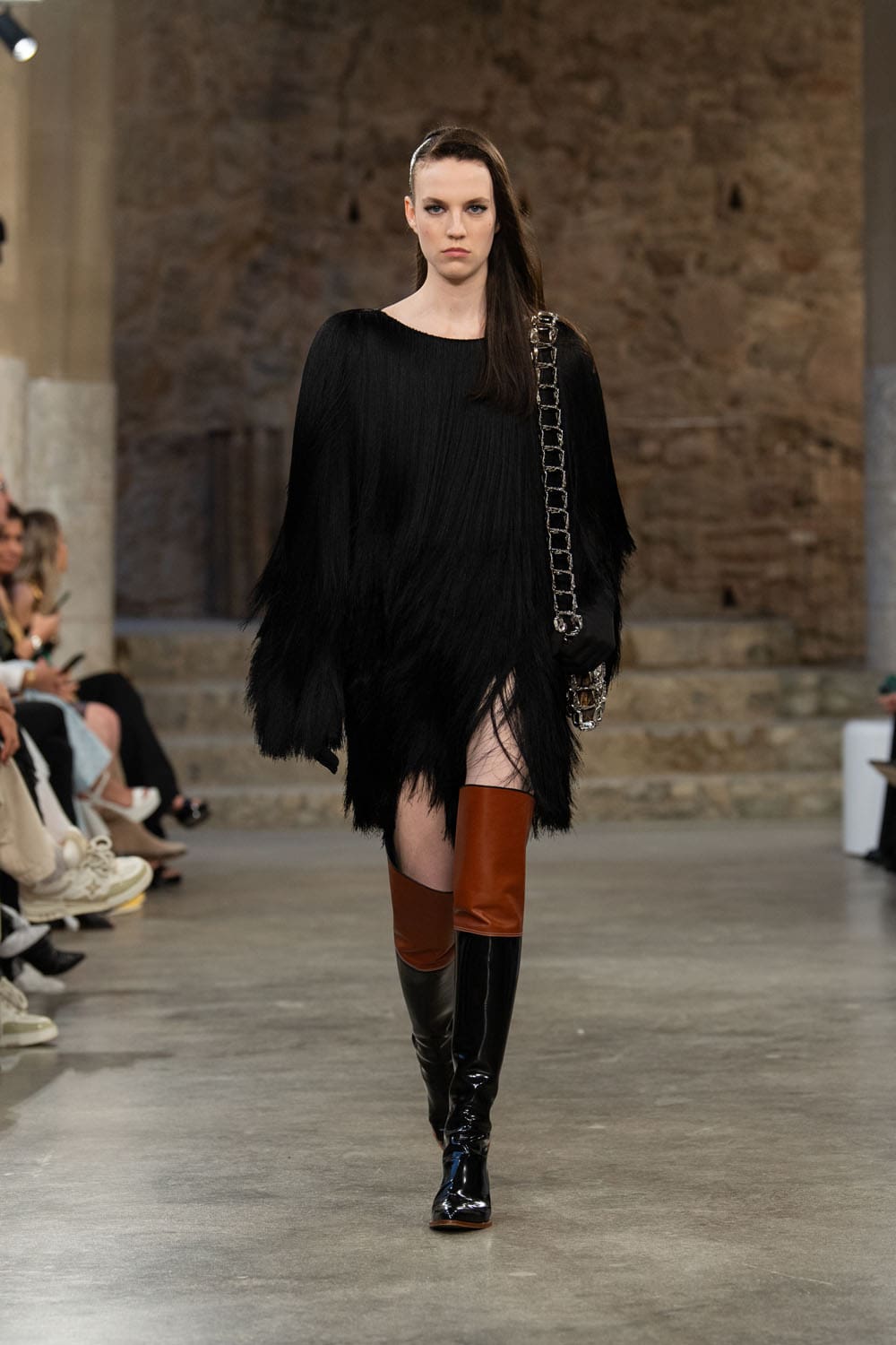 Louis Vuitton Kreuzfahrt 2025 Resort Runway Magazin (46)