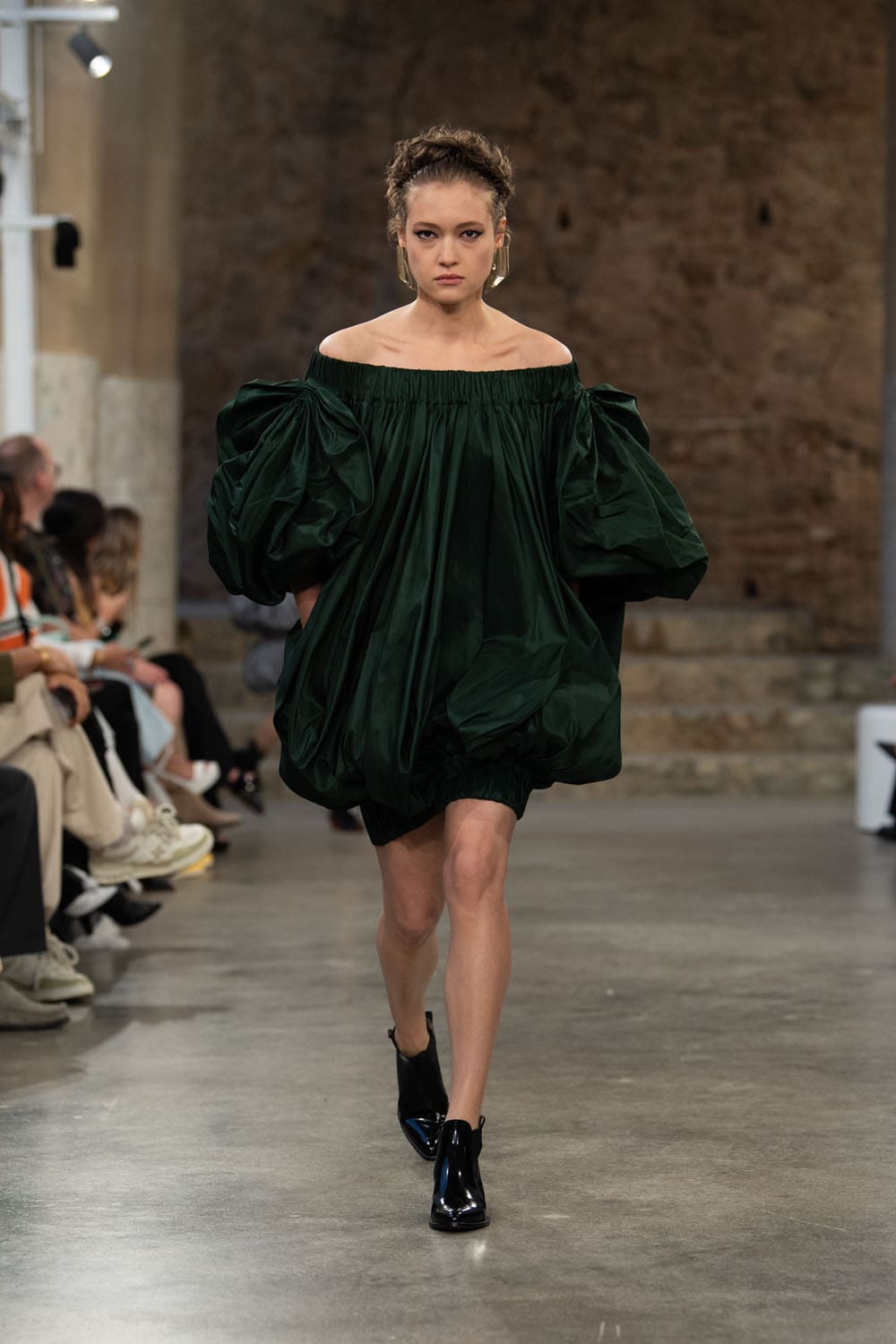 Louis Vuitton Kreuzfahrt 2025 Resort Runway Magazin (49)