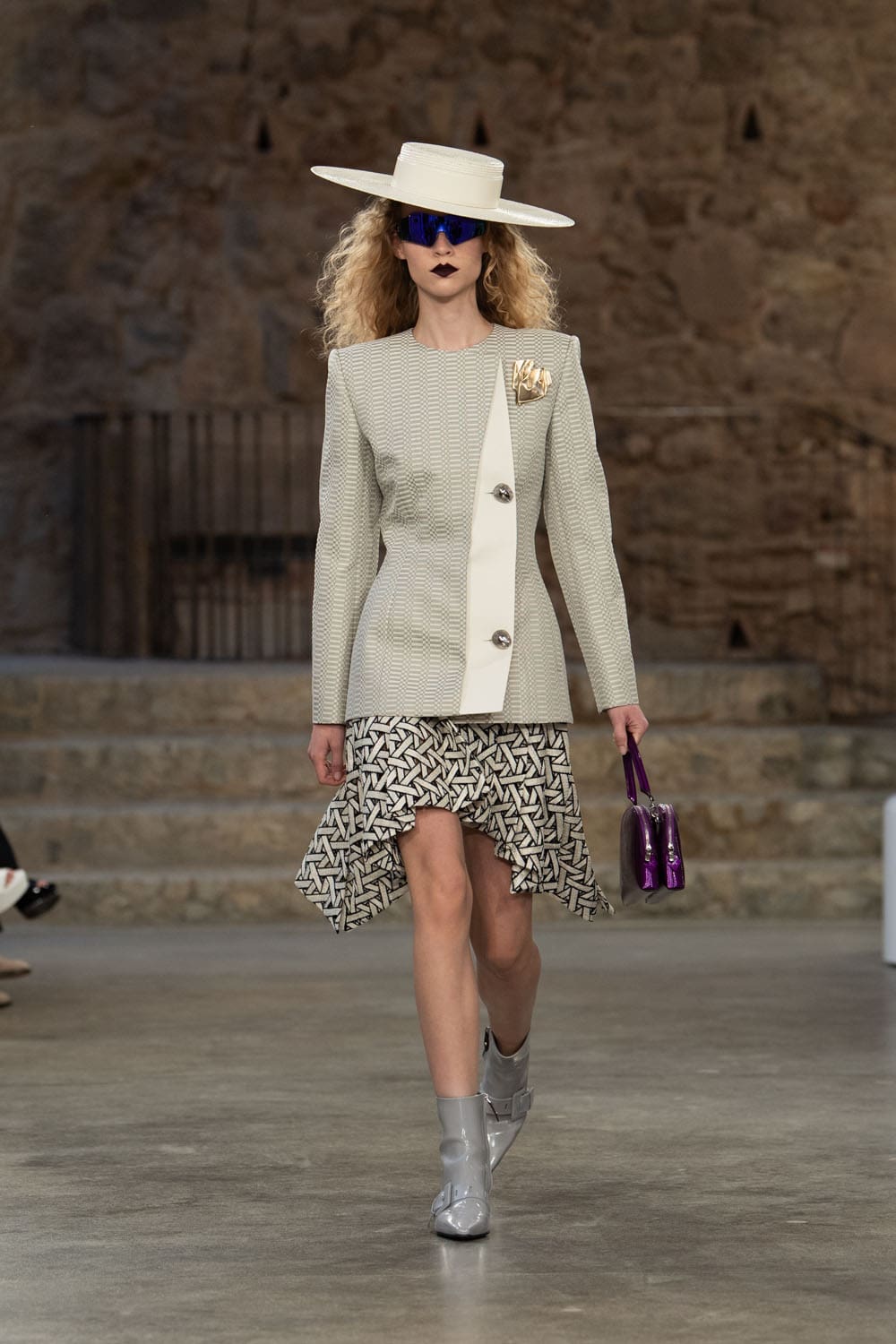 Louis Vuitton Kreuzfahrt 2025 Resort Runway Magazin (5)