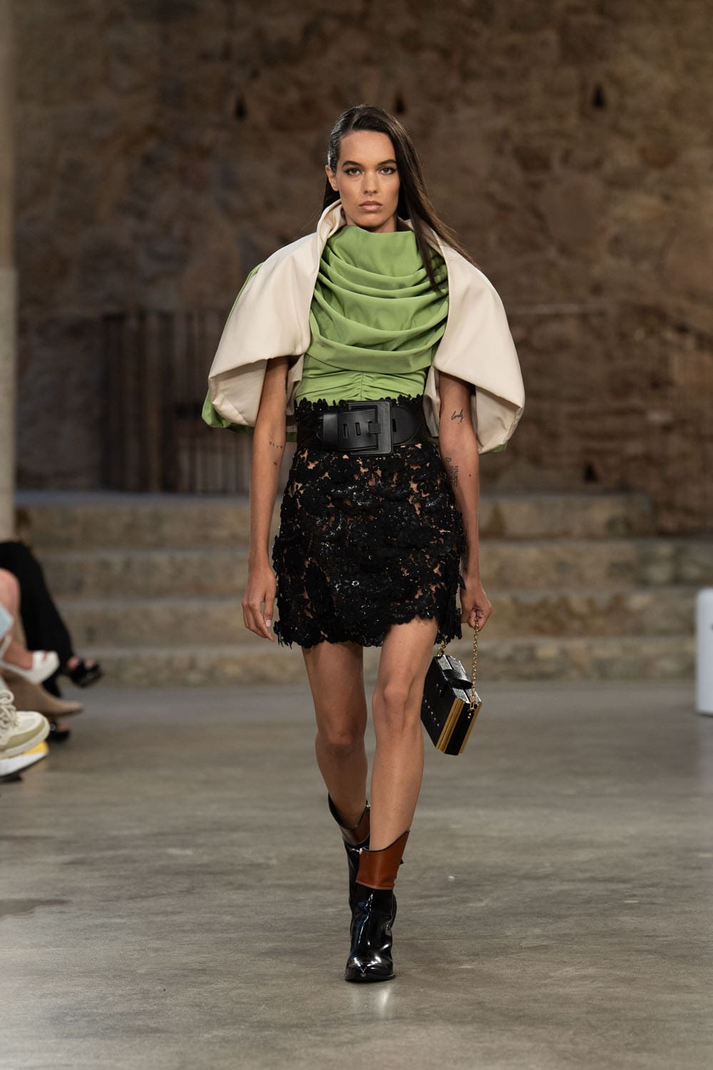 Louis Vuitton Kreuzfahrt 2025 Resort Runway Magazin (51)