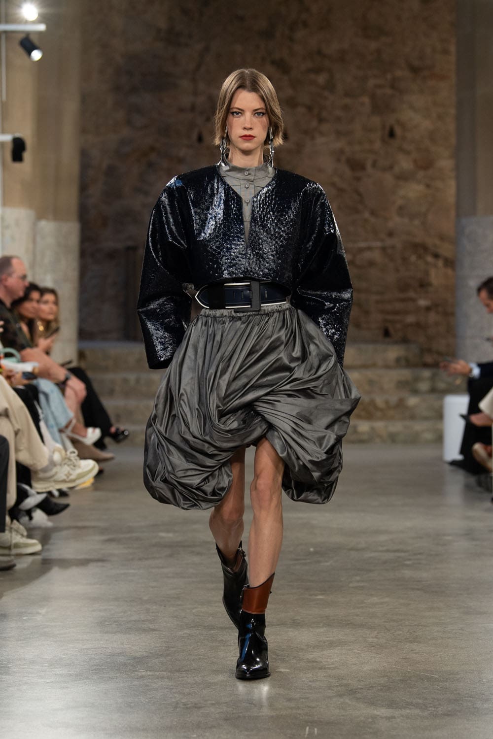 Louis Vuitton Kreuzfahrt 2025 Resort Runway Magazin (54)