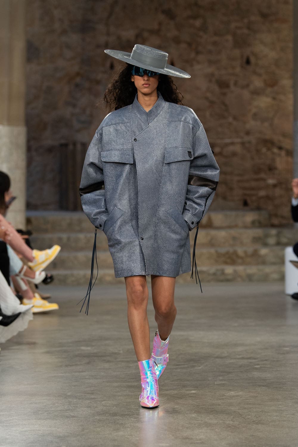 Louis Vuitton Kreuzfahrt 2025 Resort Runway Magazin (8)