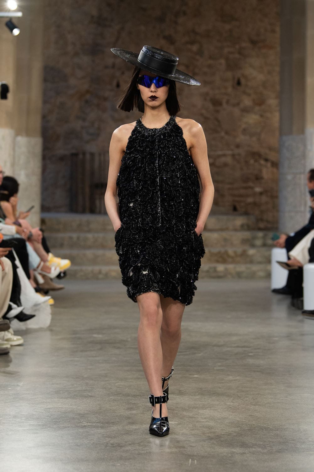 Louis Vuitton Kreuzfahrt 2025 Resort Runway Magazin (9)