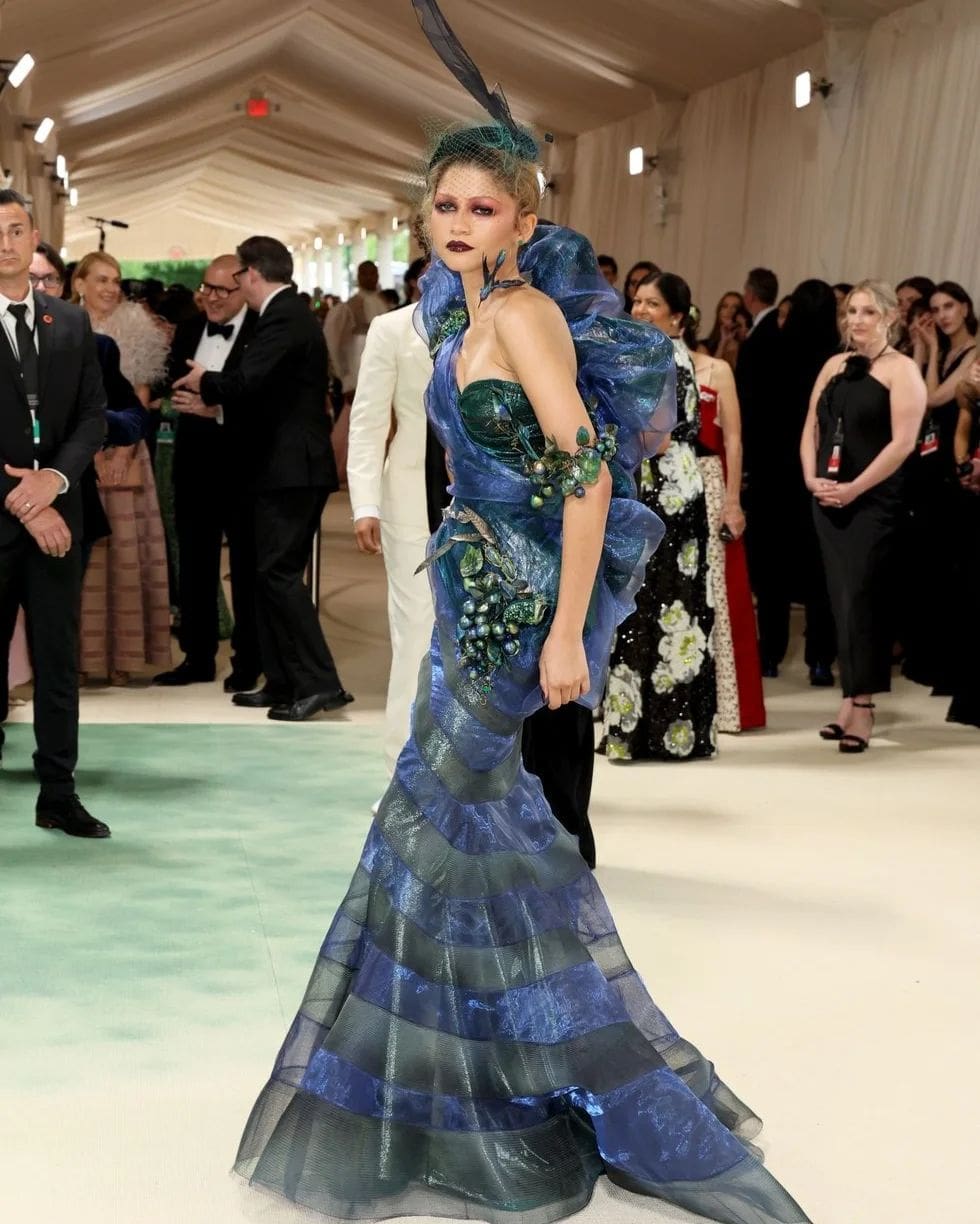 Zendaya in John Galliano für Maison Margiela bei der Met Gala 2024 2