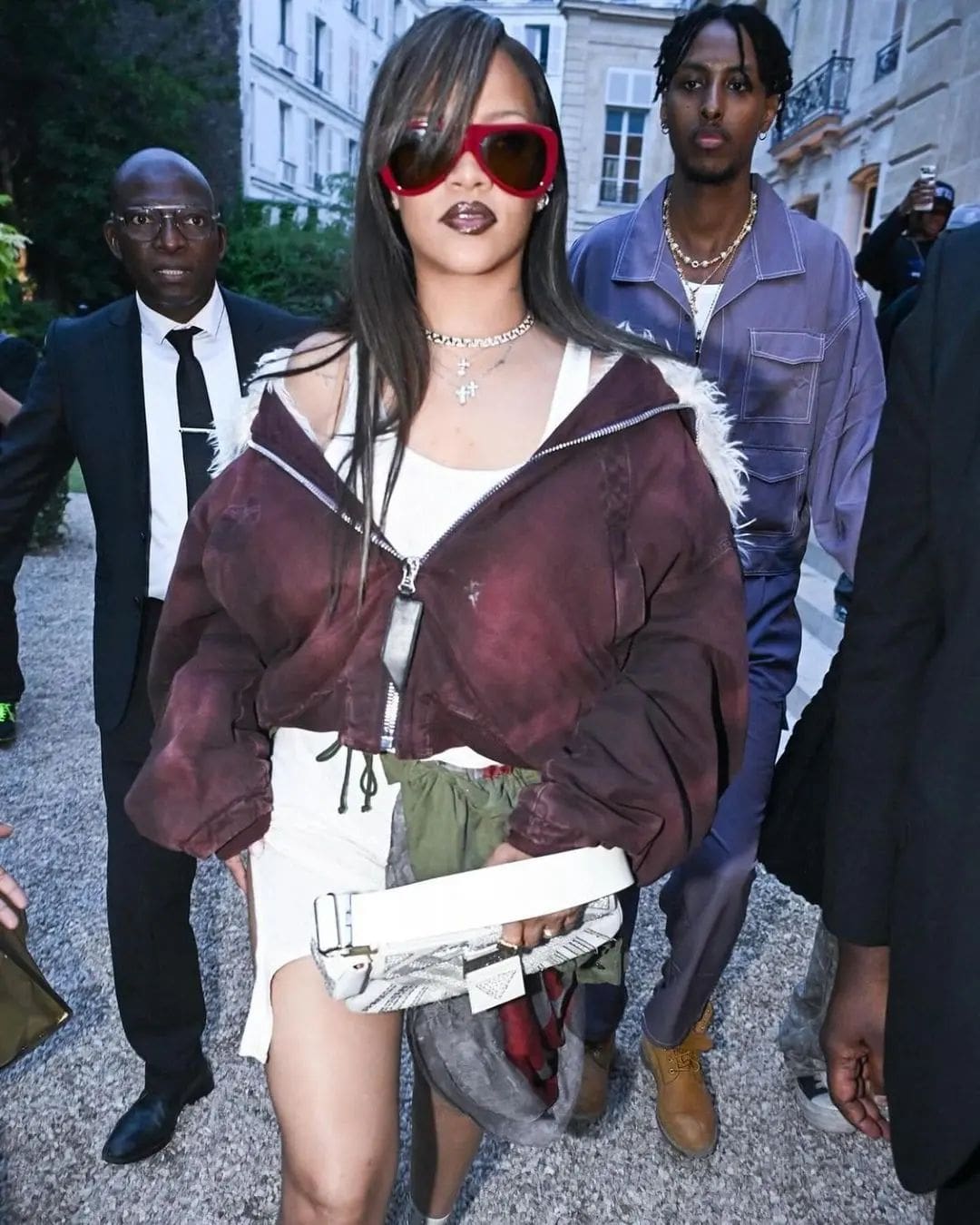 1 蕾哈娜 (Rihanna) 出席 Asap Rocky by Awge Paris 秀