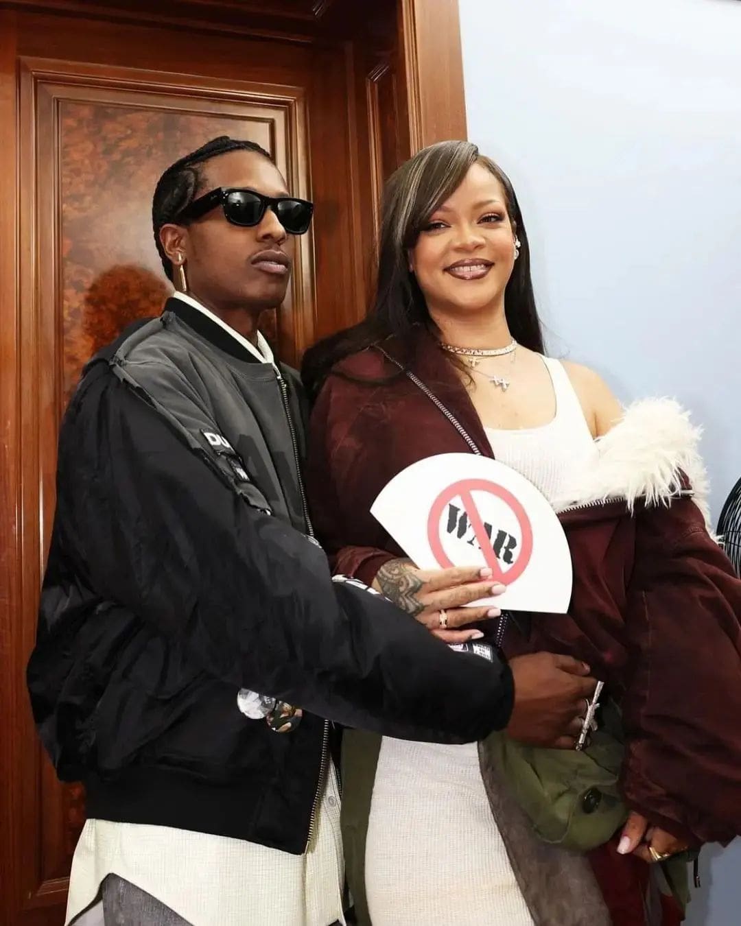 7 蕾哈娜 (Rihanna) 出席 Asap Rocky by Awge Paris 秀