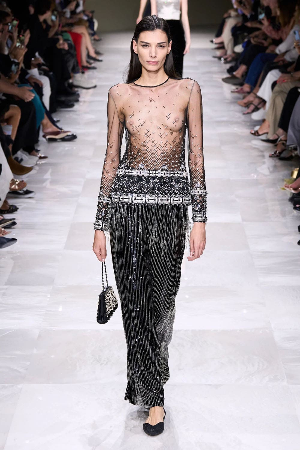 アルマーニ プリヴェ クチュール 秋冬 2024 2025 Runway 雑誌(20)