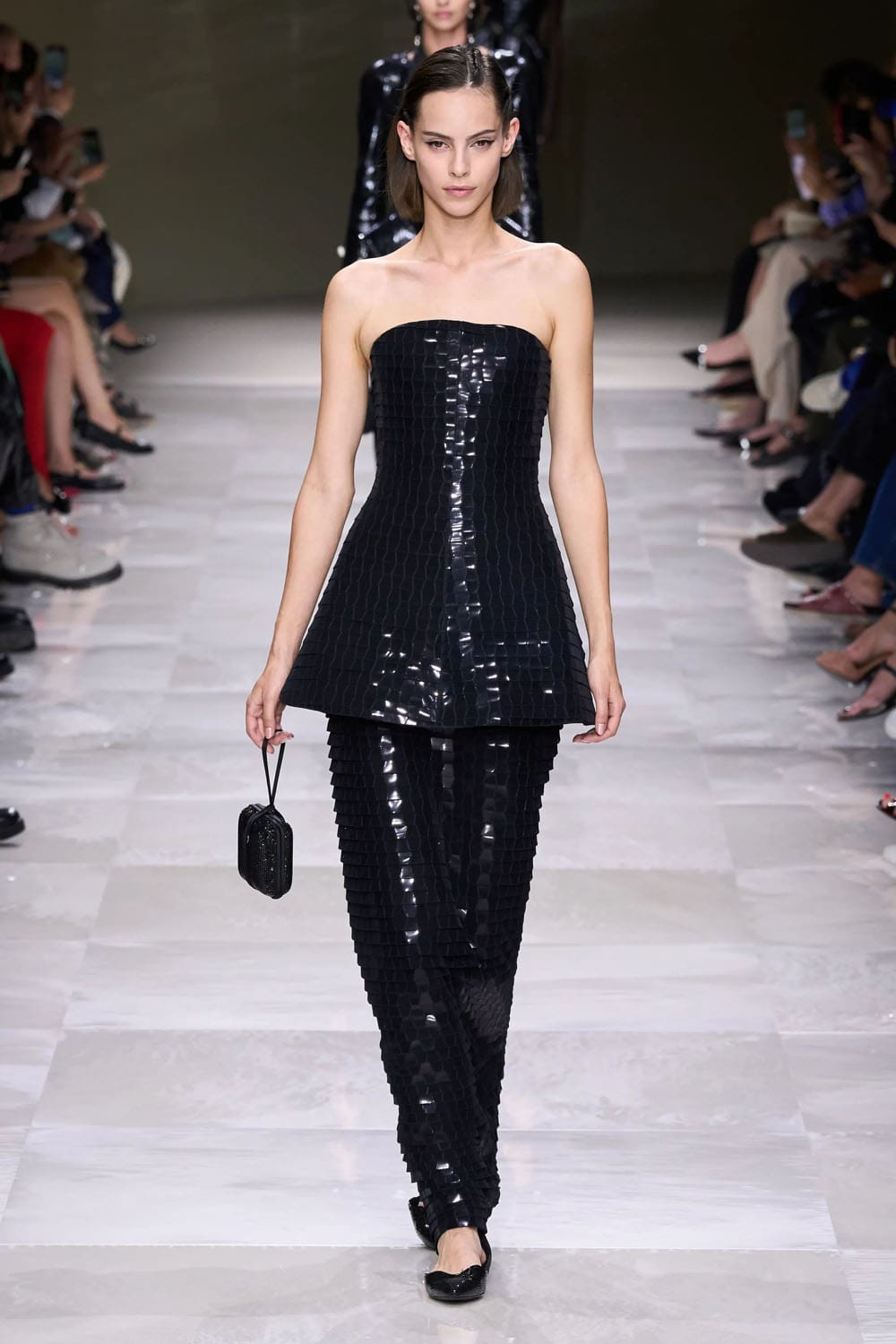 アルマーニ プリヴェ クチュール 秋冬 2024 2025 Runway 雑誌(22)