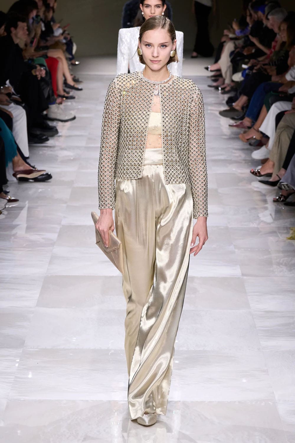 アルマーニ プリヴェ クチュール 秋冬 2024 2025 Runway 雑誌(30)