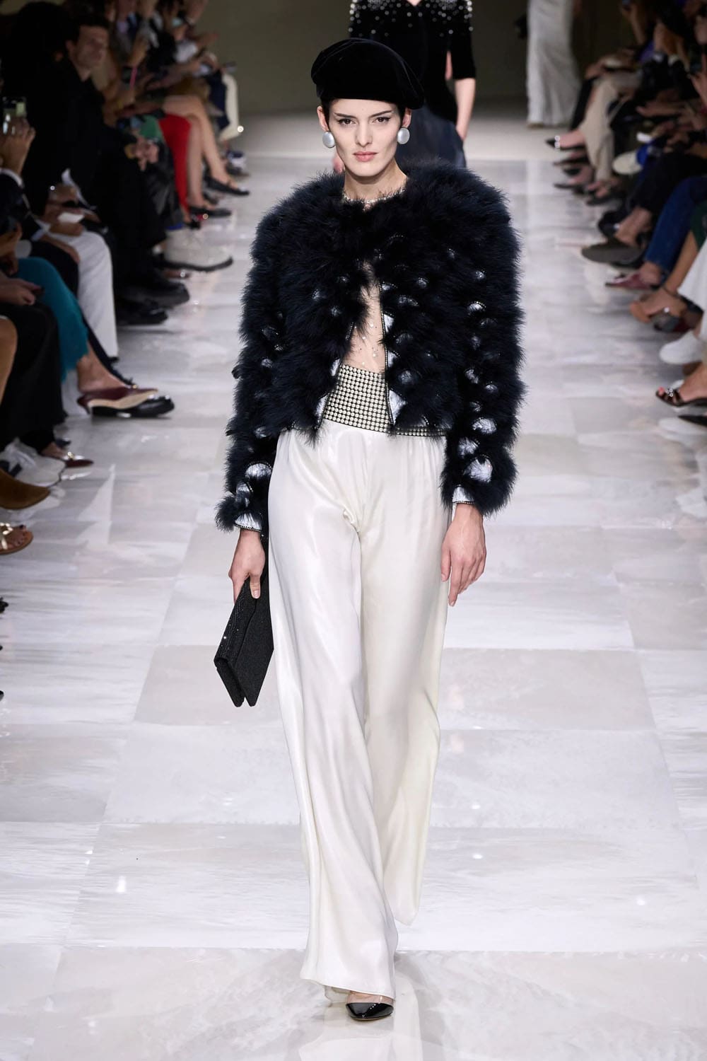 アルマーニ プリヴェ クチュール 秋冬 2024 2025 Runway 雑誌(32)