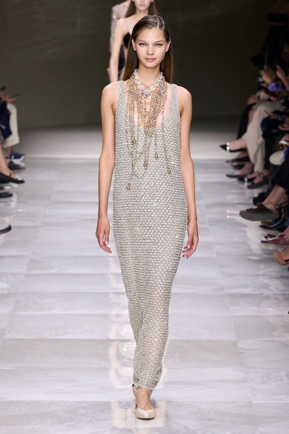 アルマーニ プリヴェ クチュール 秋冬 2024 2025 Runway 雑誌(39)