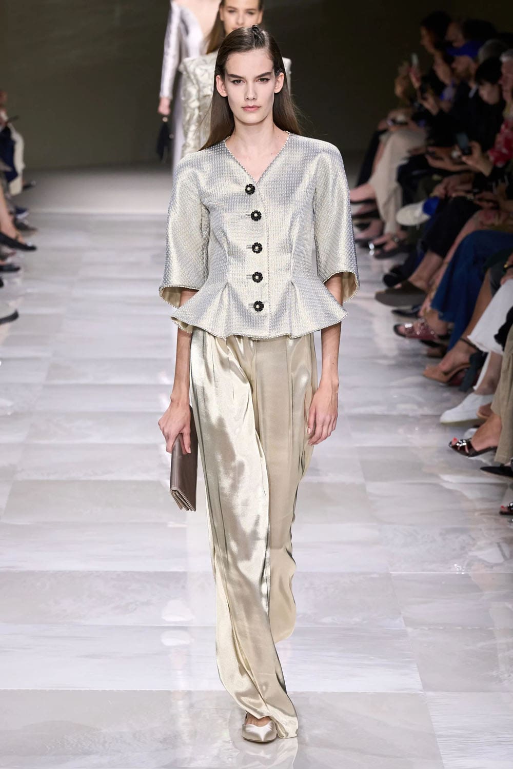 アルマーニ プリヴェ クチュール 秋冬 2024 2025 Runway 雑誌(4)