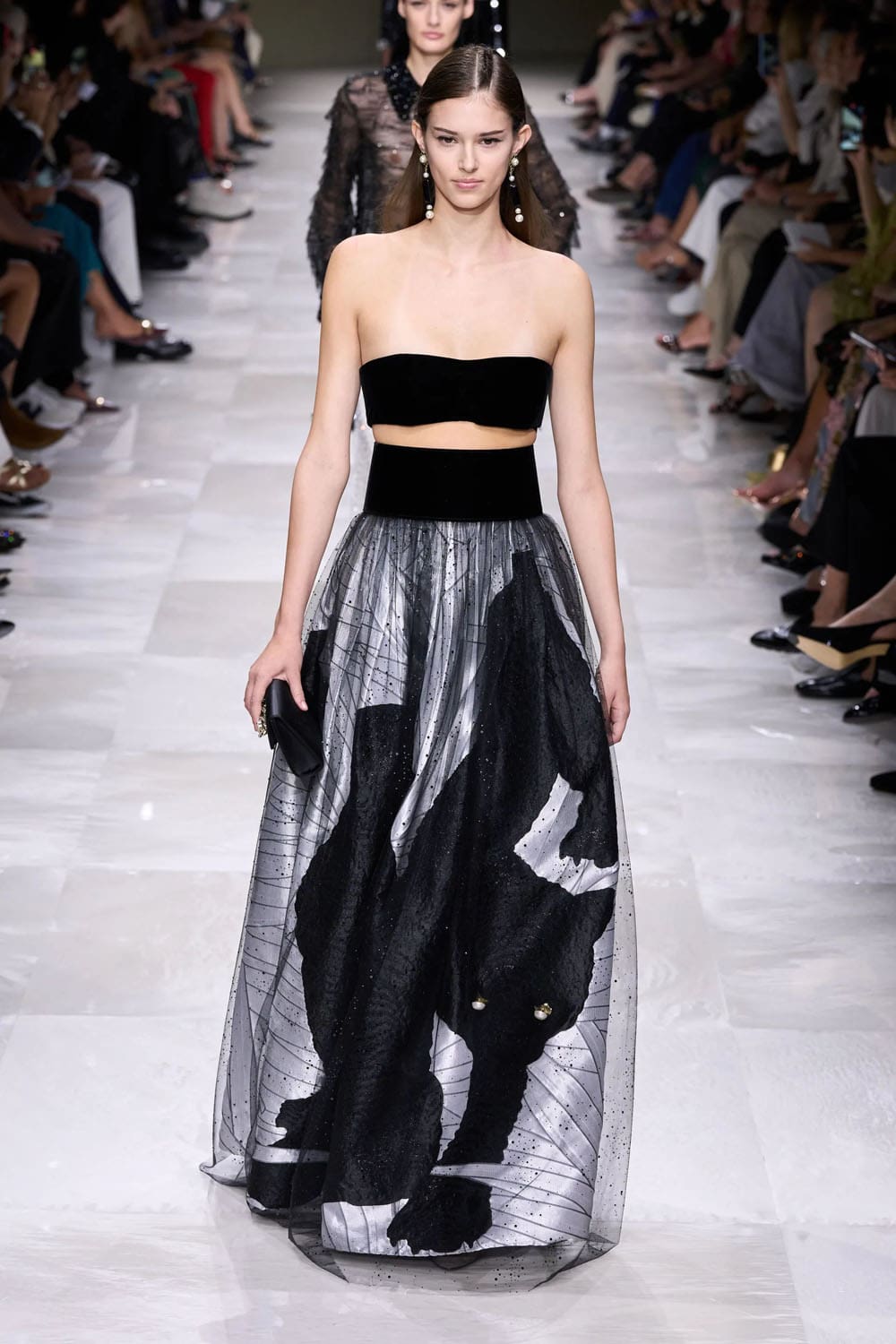アルマーニ プリヴェ クチュール 秋冬 2024 2025 Runway 雑誌(42)