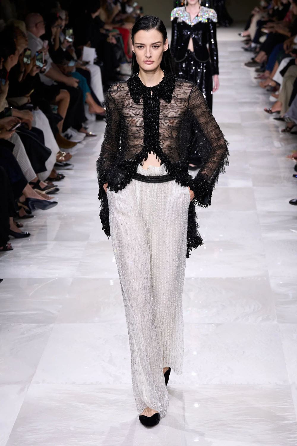 アルマーニ プリヴェ クチュール 秋冬 2024 2025 Runway 雑誌(43)