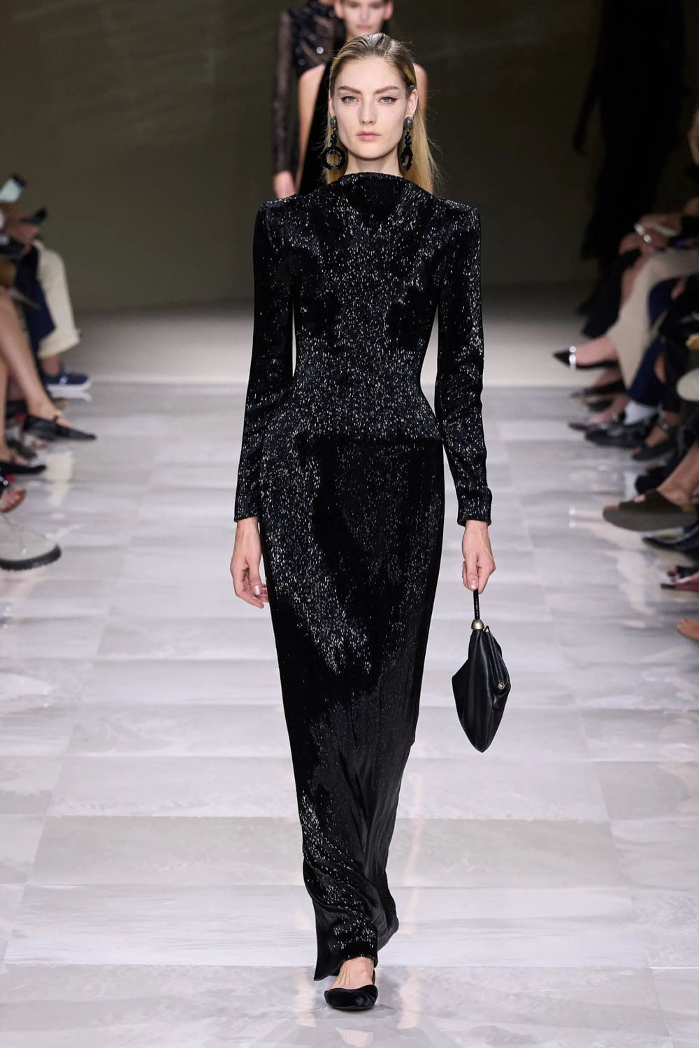 アルマーニ プリヴェ クチュール 秋冬 2024 2025 Runway 雑誌(49)