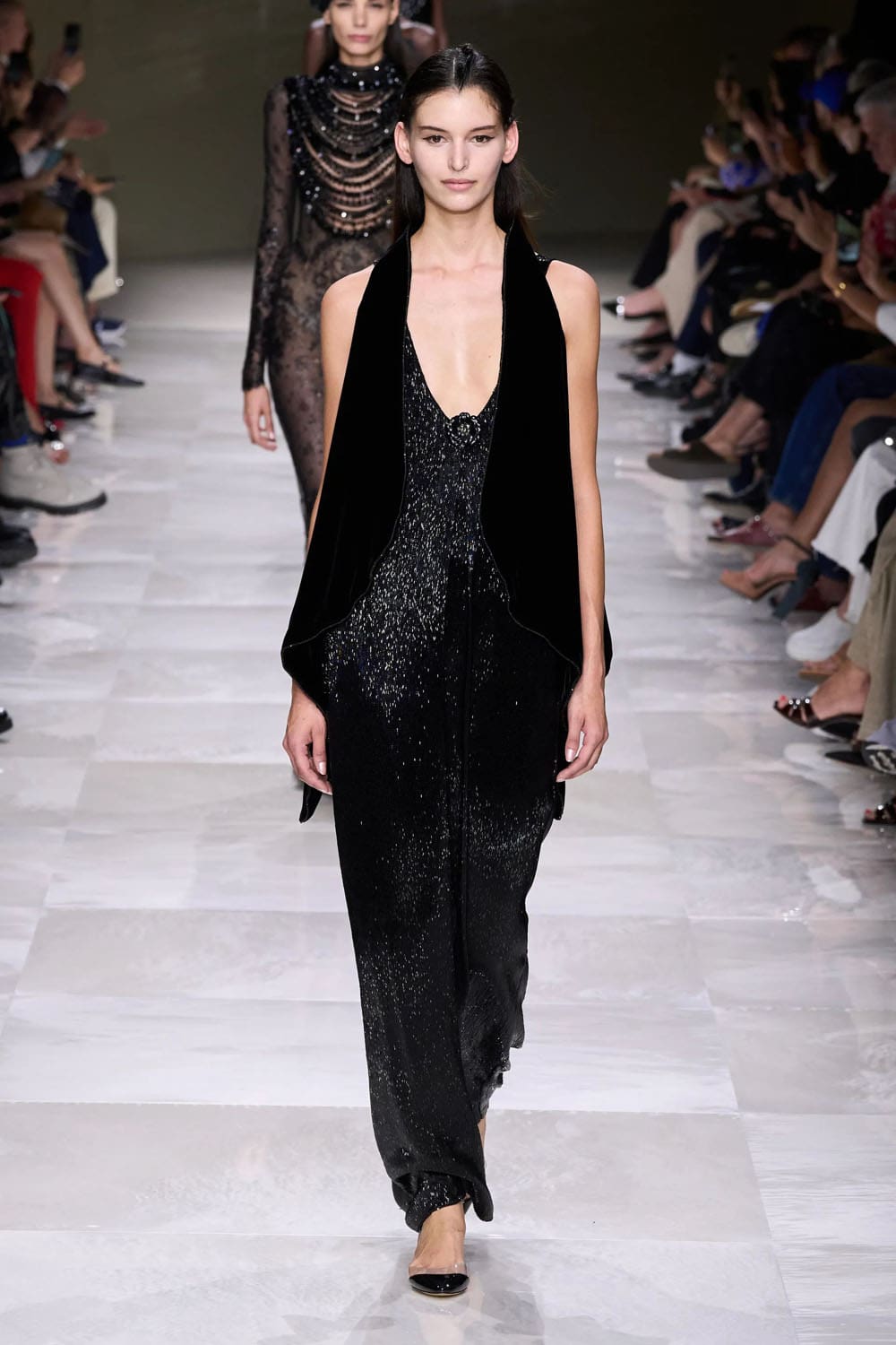 アルマーニ プリヴェ クチュール 秋冬 2024 2025 Runway 雑誌(50)