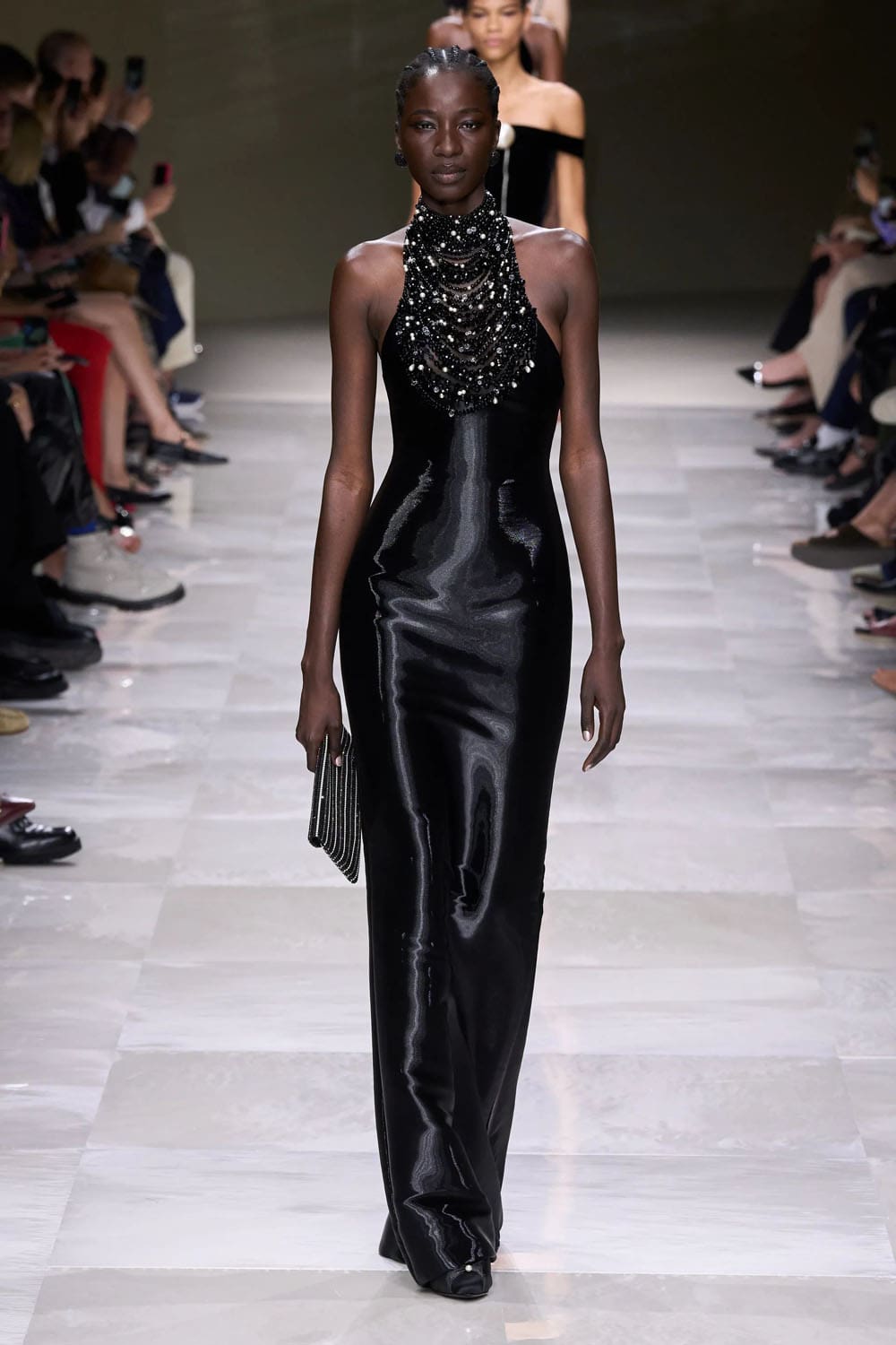 アルマーニ プリヴェ クチュール 秋冬 2024 2025 Runway 雑誌(53)