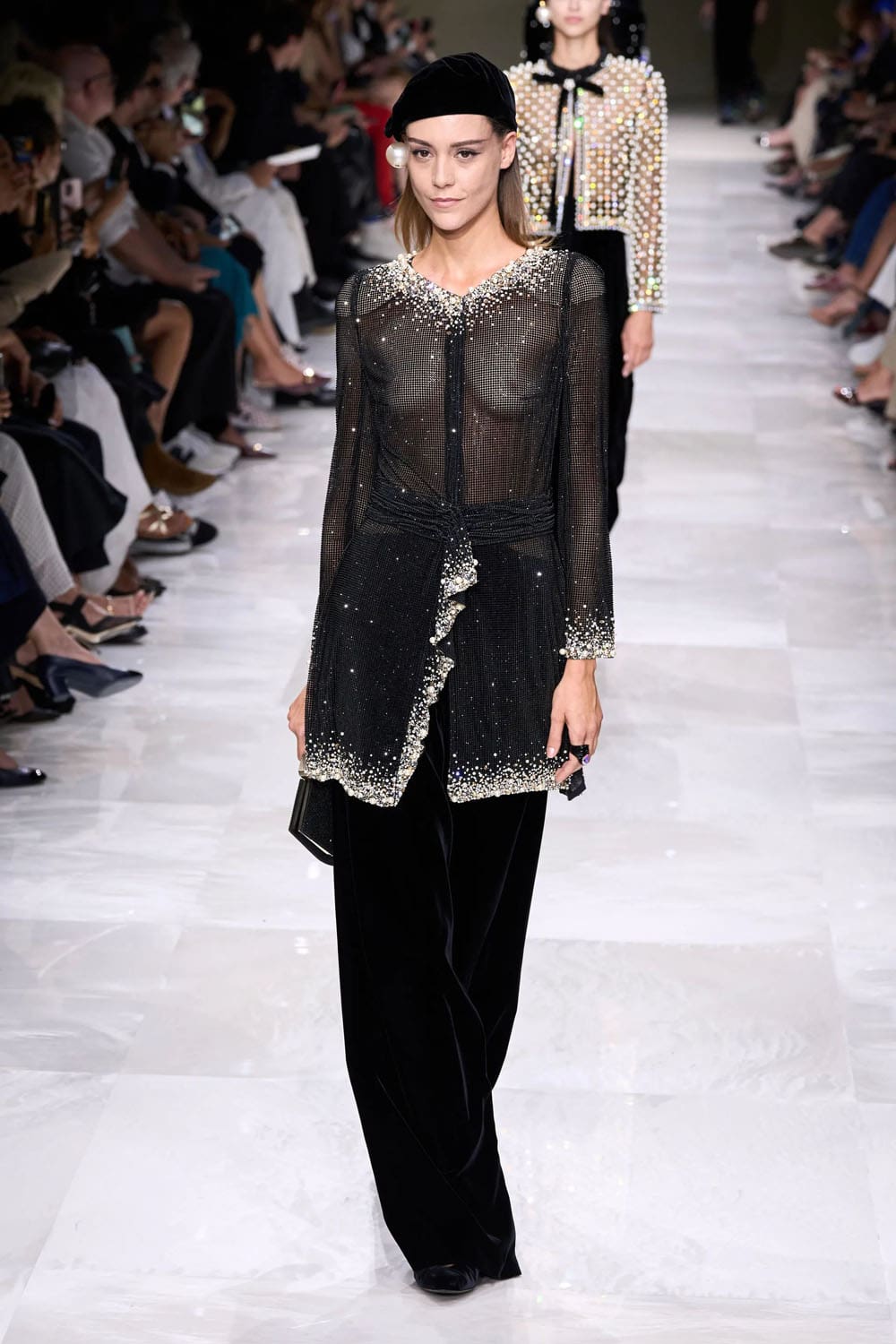 アルマーニ プリヴェ クチュール 秋冬 2024 2025 Runway 雑誌(62)