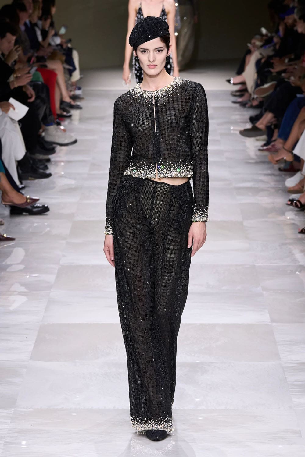 アルマーニ プリヴェ クチュール 秋冬 2024 2025 Runway 雑誌(72)