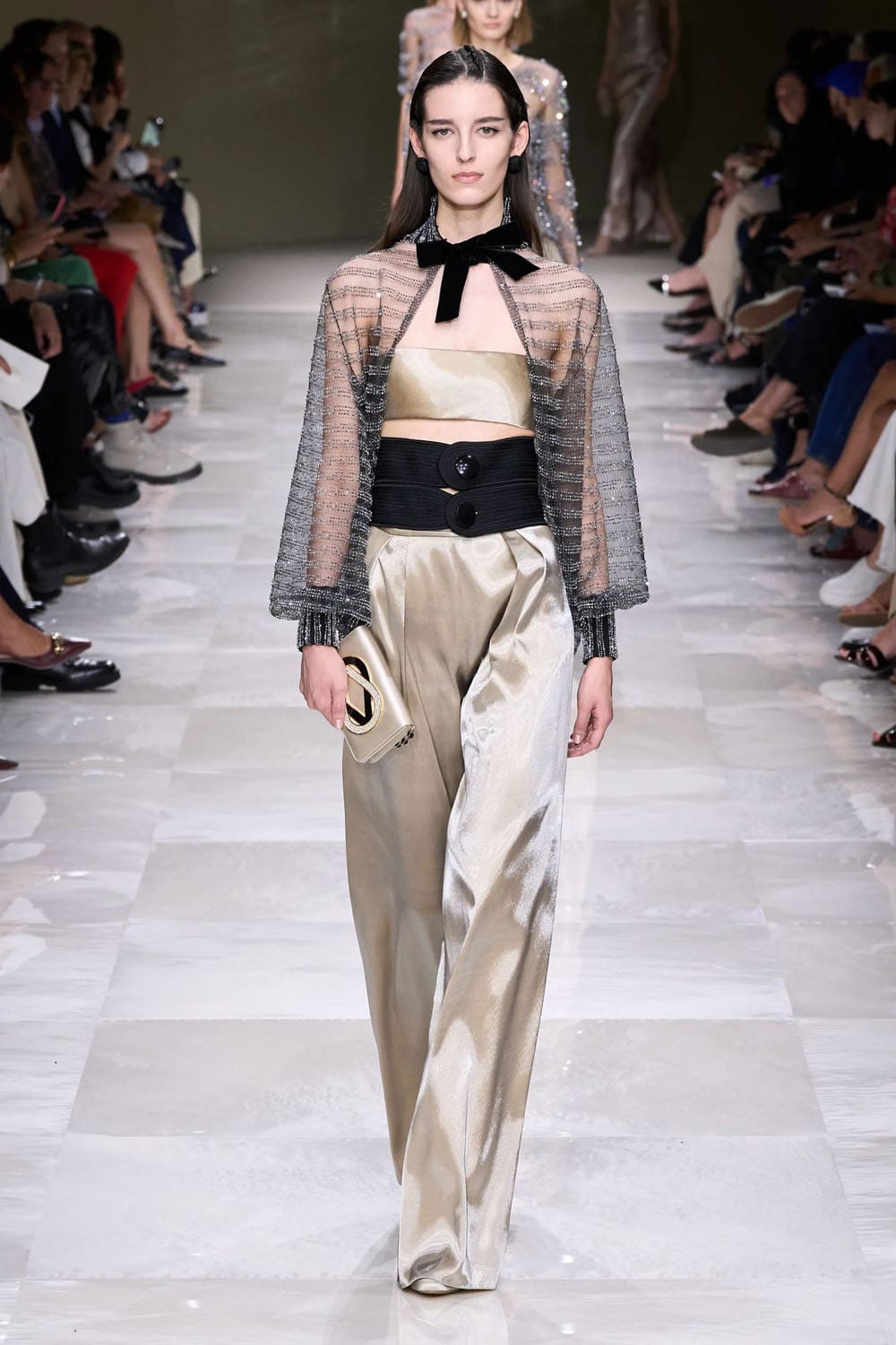 アルマーニ プリヴェ クチュール 秋冬 2024 2025 Runway 雑誌(74)