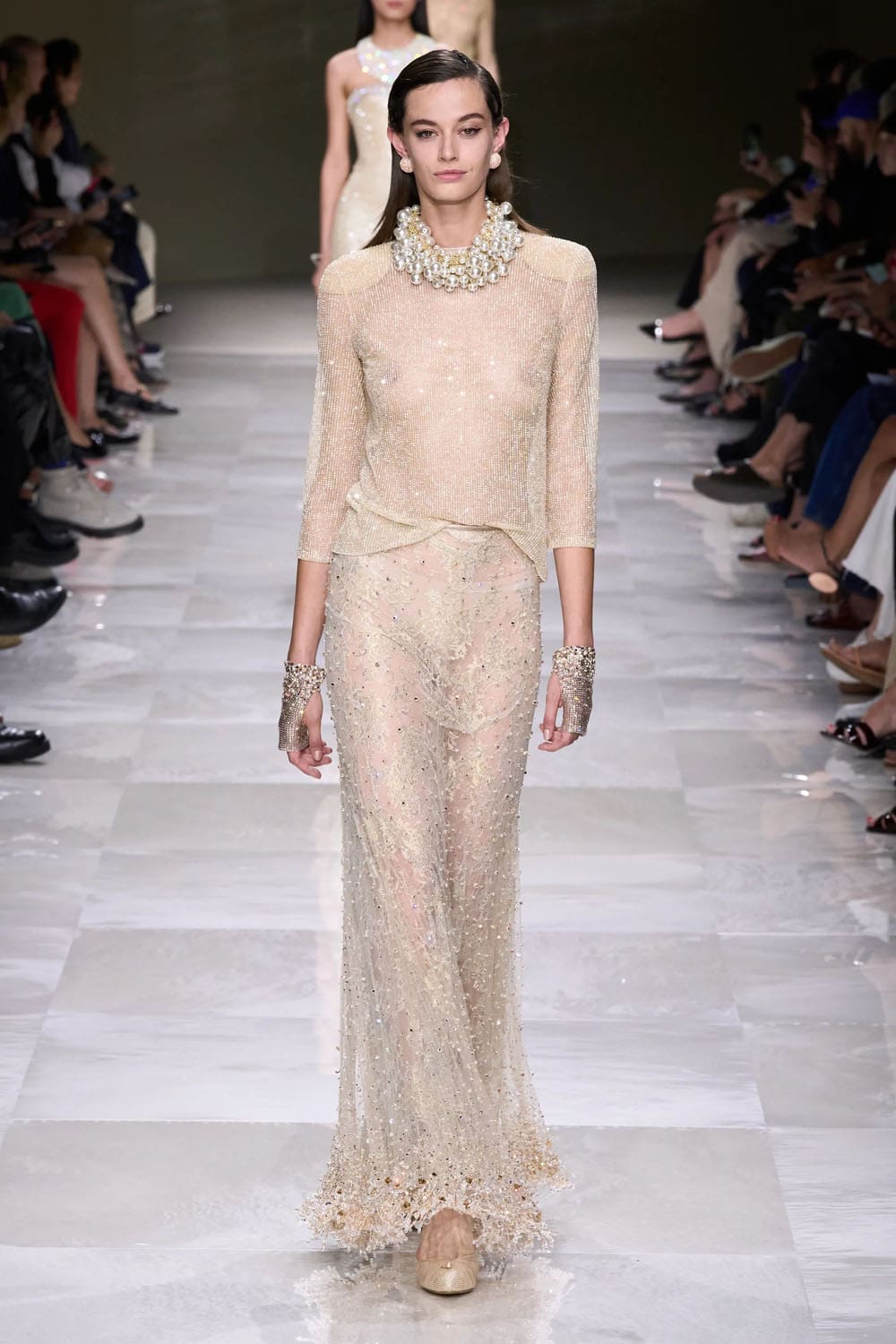 アルマーニ プリヴェ クチュール 秋冬 2024 2025 Runway 雑誌(79)