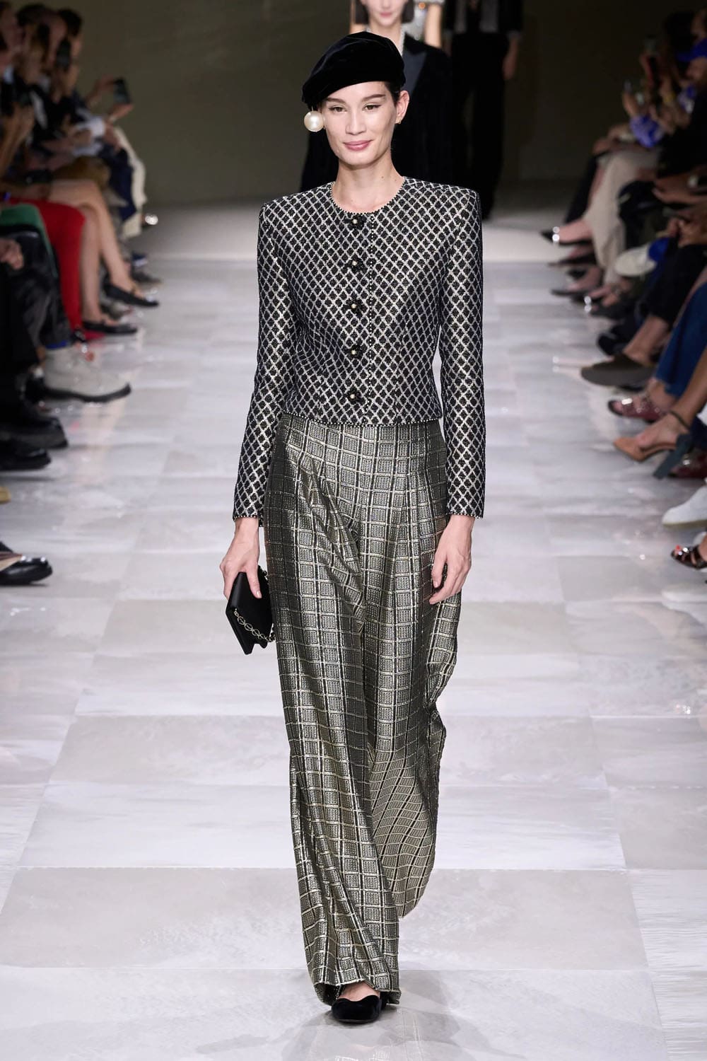 アルマーニ プリヴェ クチュール 秋冬 2024 2025 Runway 雑誌(8)