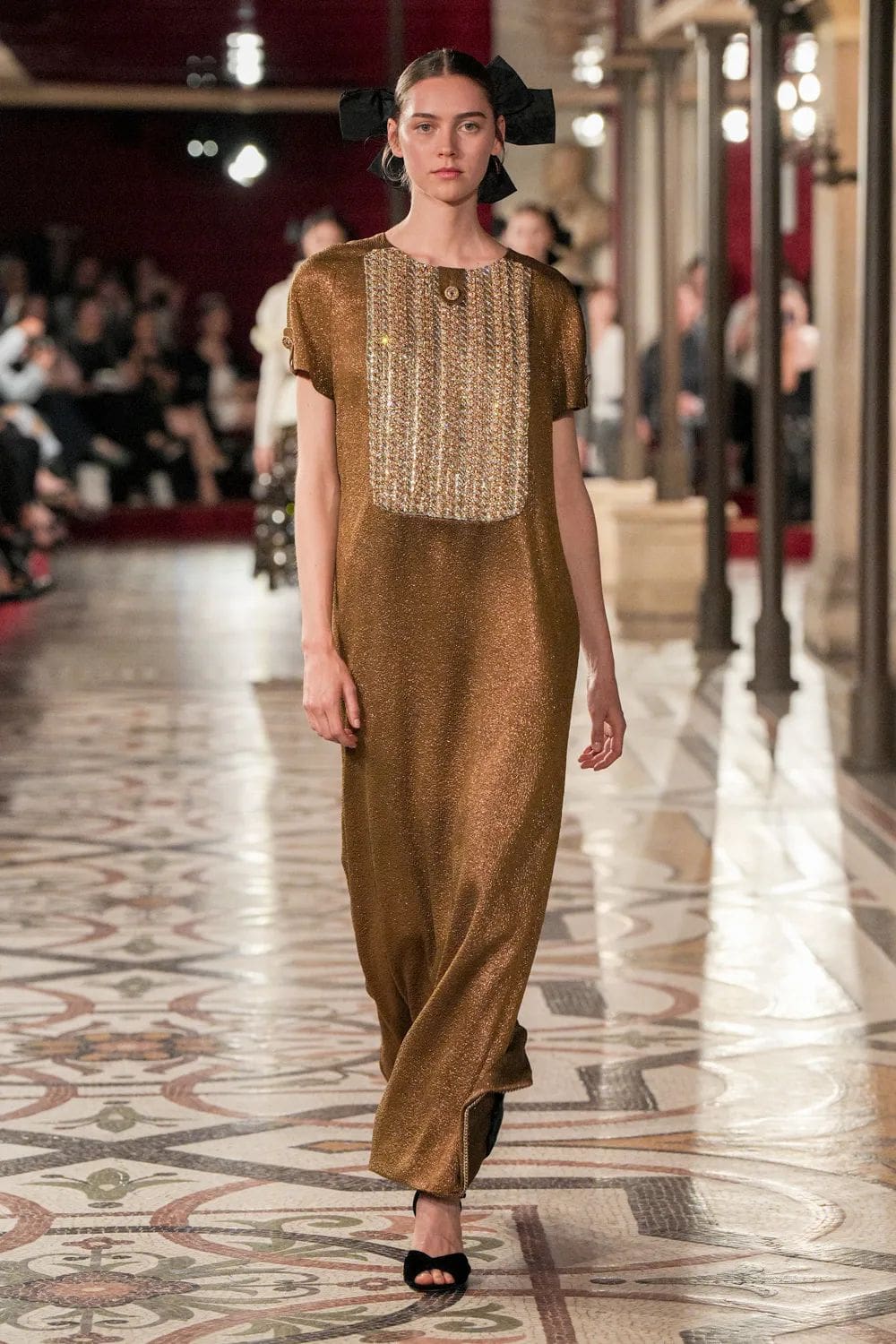 CHANEL Haute Couture Fall Winter 2024 2025 Runway Magazine (14)