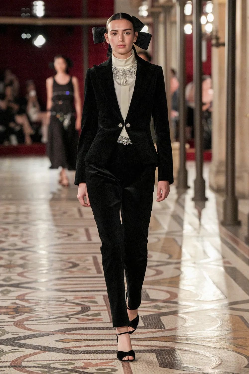 CHANEL Haute Couture Fall Winter 2024 2025 Runway Magazine (25)