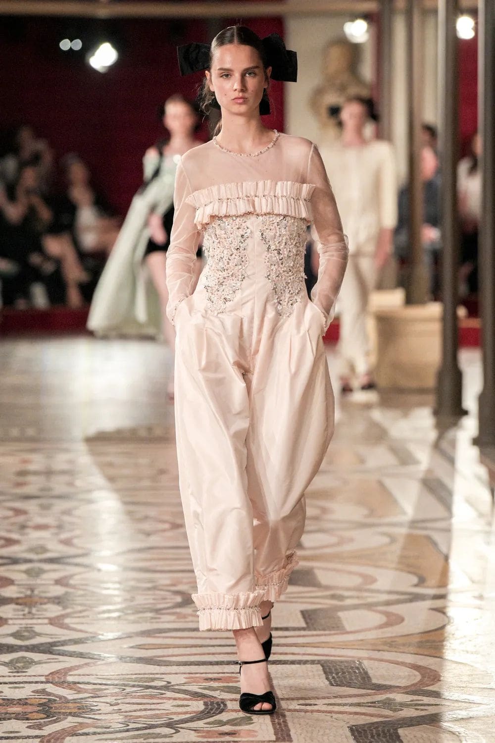 CHANEL Haute Couture Fall Winter 2024 2025 Runway Magazine (38)