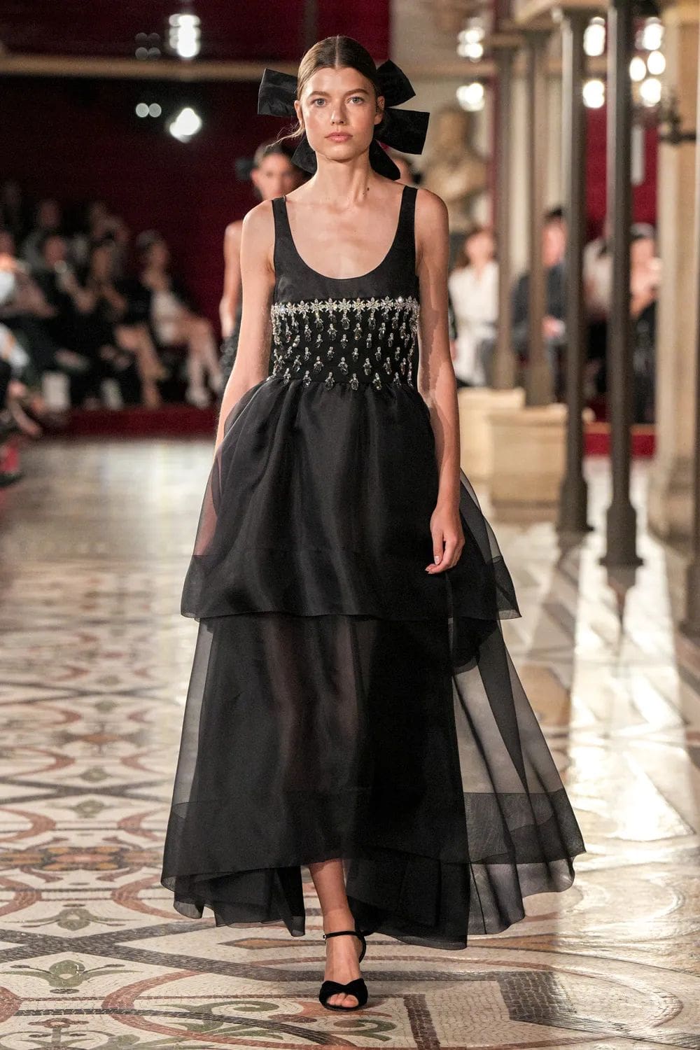 CHANEL Haute Couture Fall Winter 2024 2025 Runway Magazine (42)