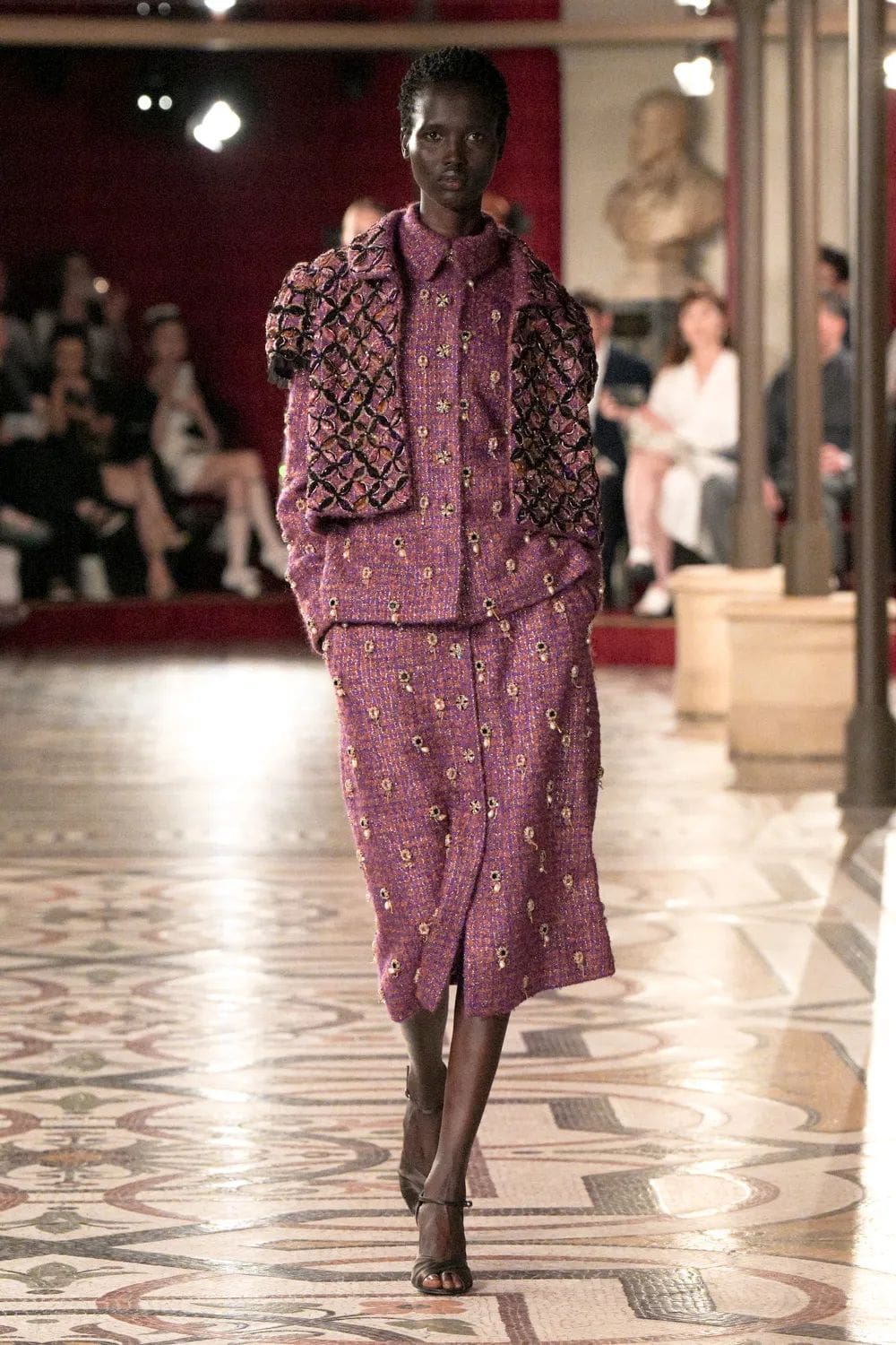 CHANEL Haute Couture Fall Winter 2024 2025 Runway Magazine (7)
