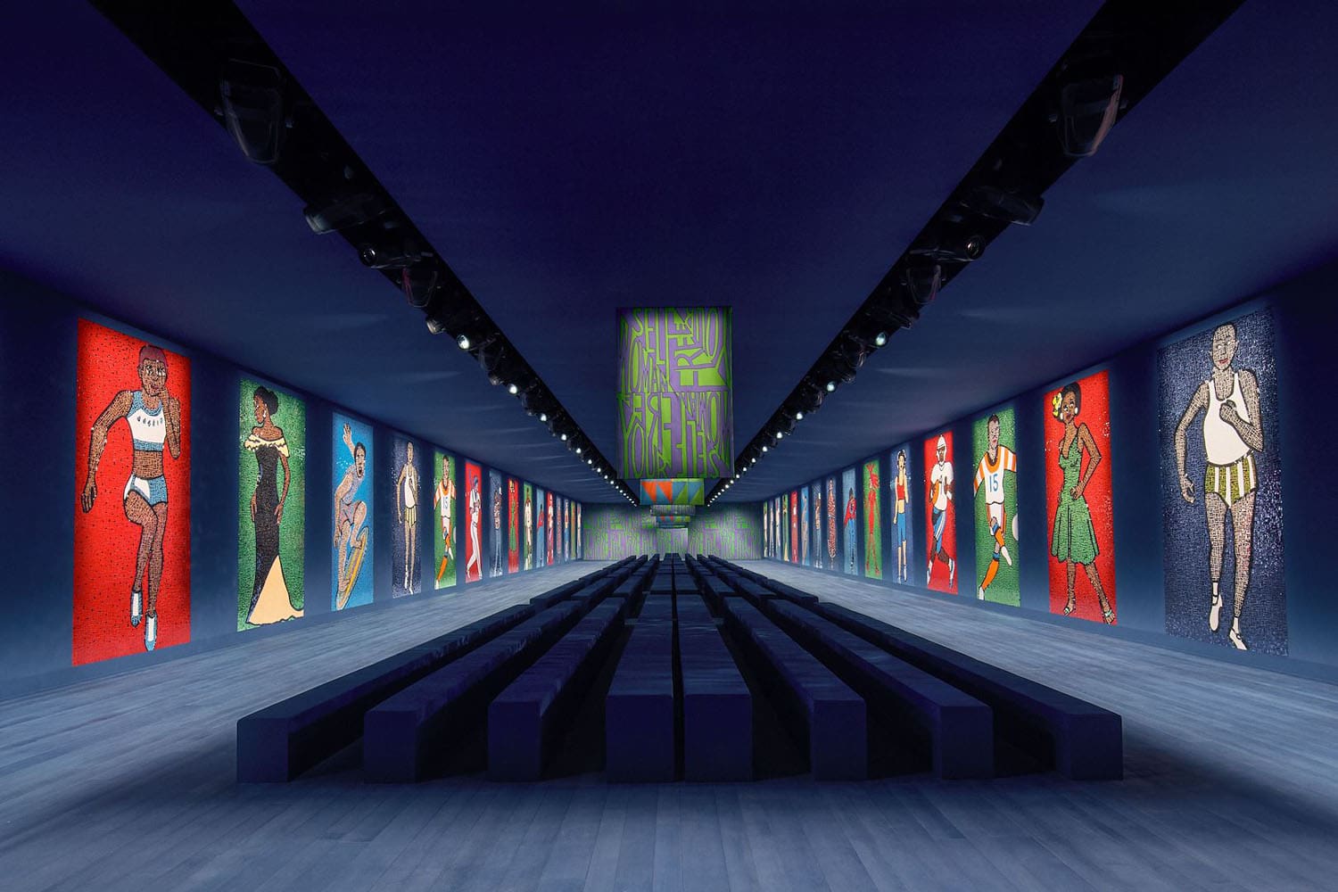 Dior Couture Automne Hiver 2024 2025 Conception des décors Runway Magazine (42)