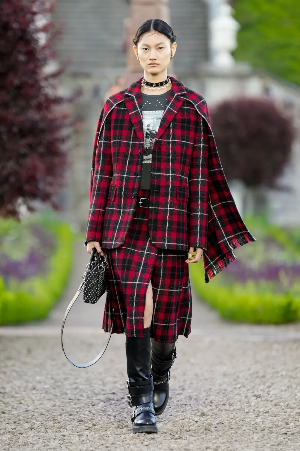 Dior Cruise 2025 Resort Scotland Runway Magazine (15)