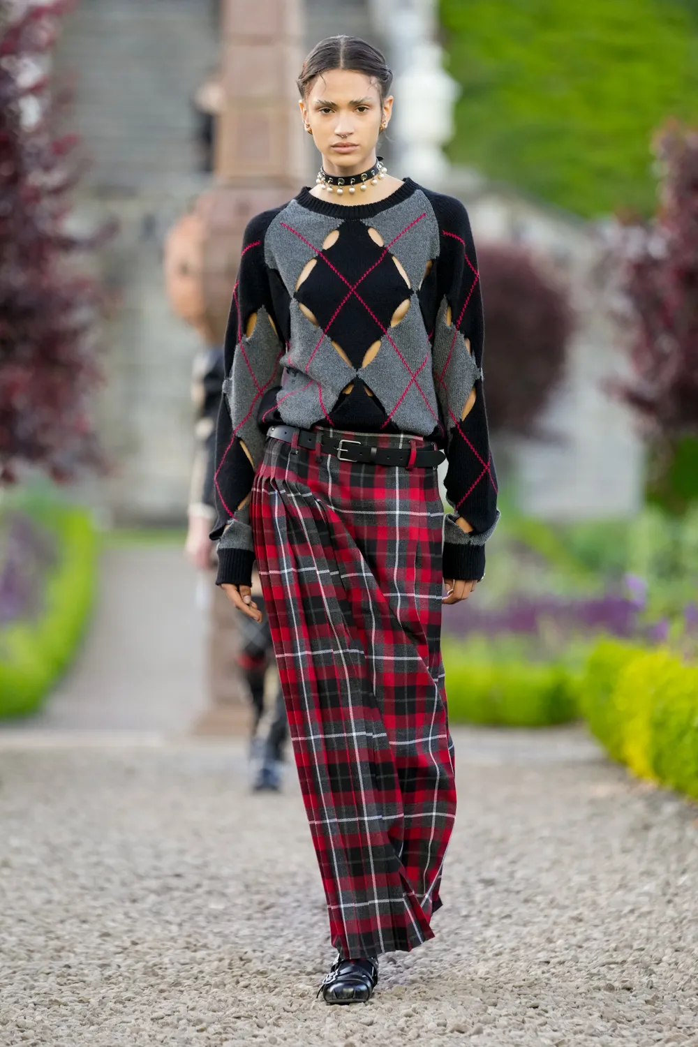 Dior Cruise 2025 Resort Scotland Runway Magazine (17)
