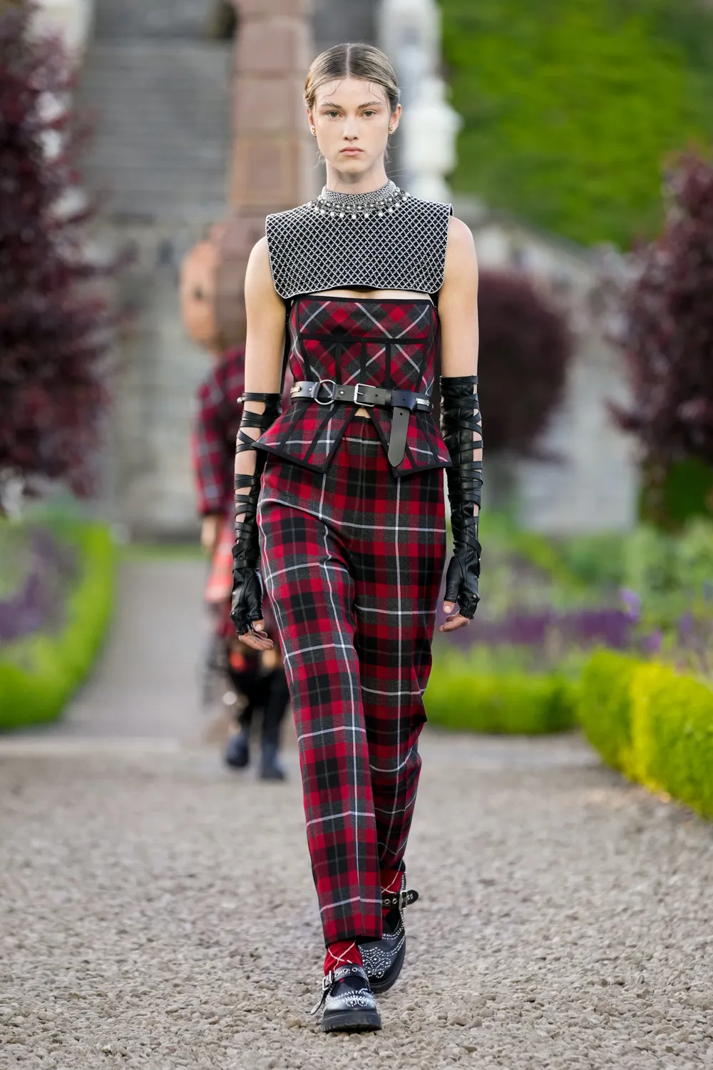Dior Cruise 2025 Resort Scotland Runway Magazine (22)