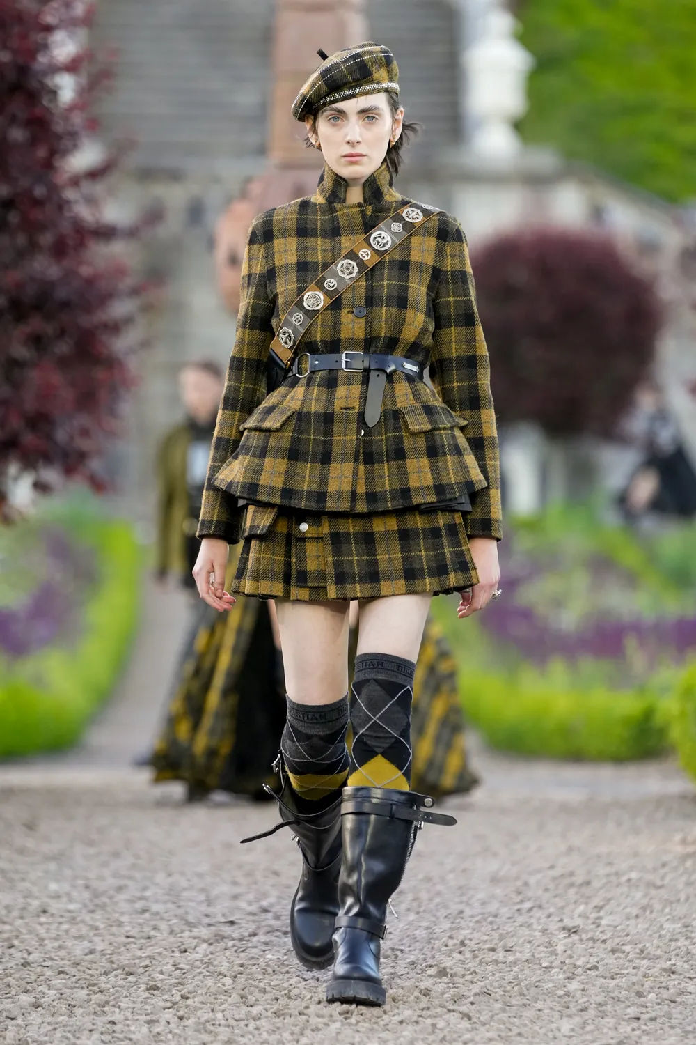 Dior Cruise 2025 Resort Scotland Runway Magazine (31)