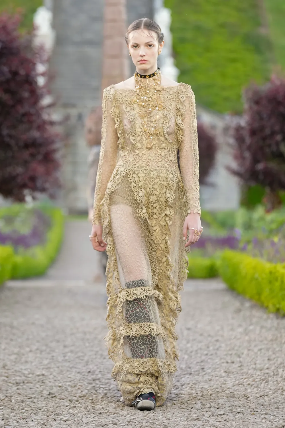 Dior Cruise 2025 Resort Scotland Runway Magazine (88)