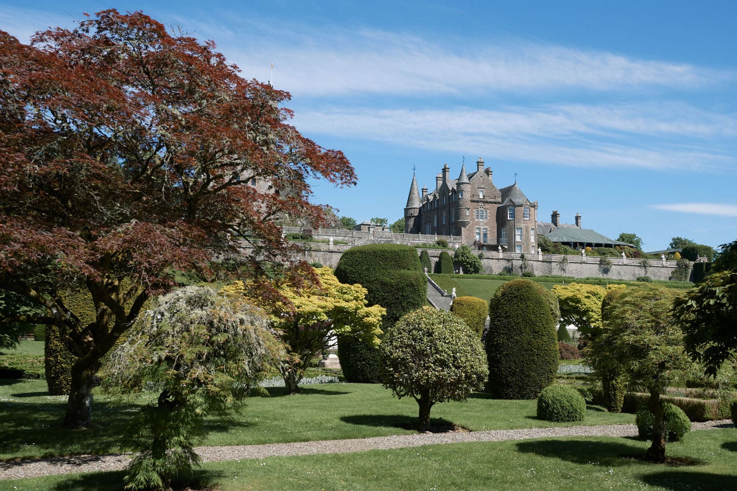 Dior Cruise 2025 Resort Scotland Setting Runway Magazine (14)
