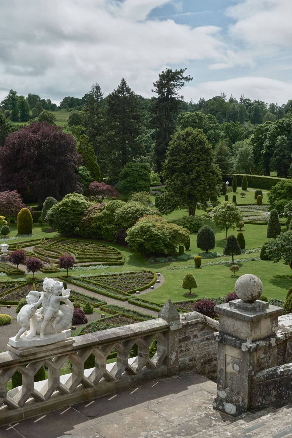 Dior Cruise 2025 Resort Scotland Setting Runway Magazine (19)