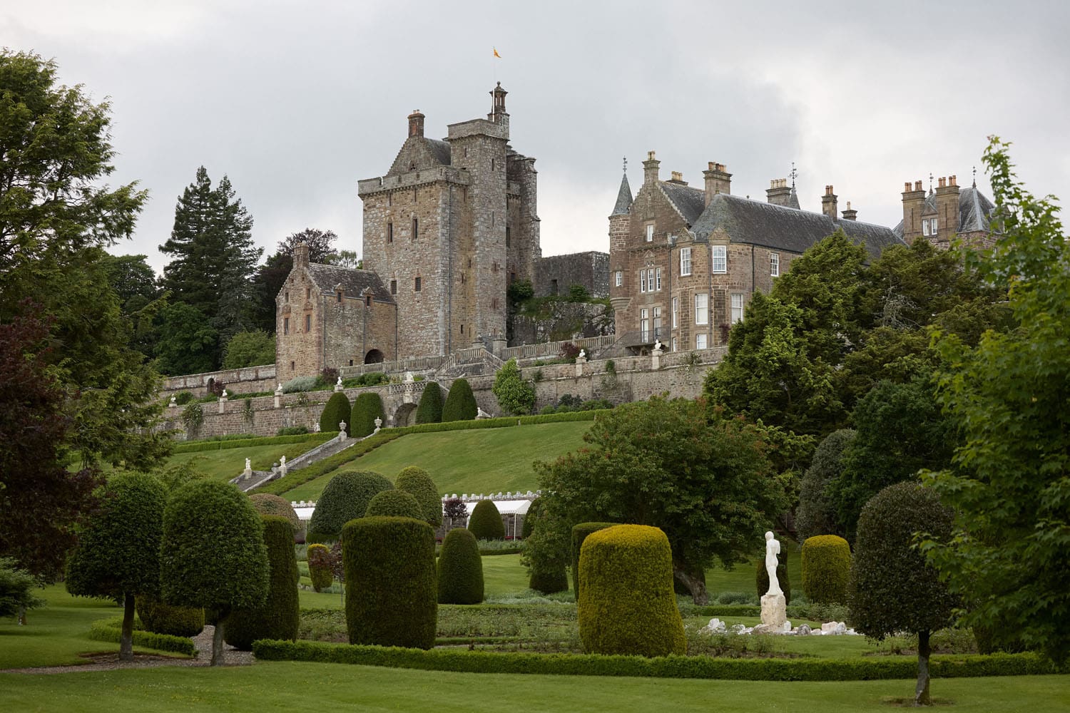 Dior Cruise 2025 Resort Scotland Setting Runway Magazine (7)