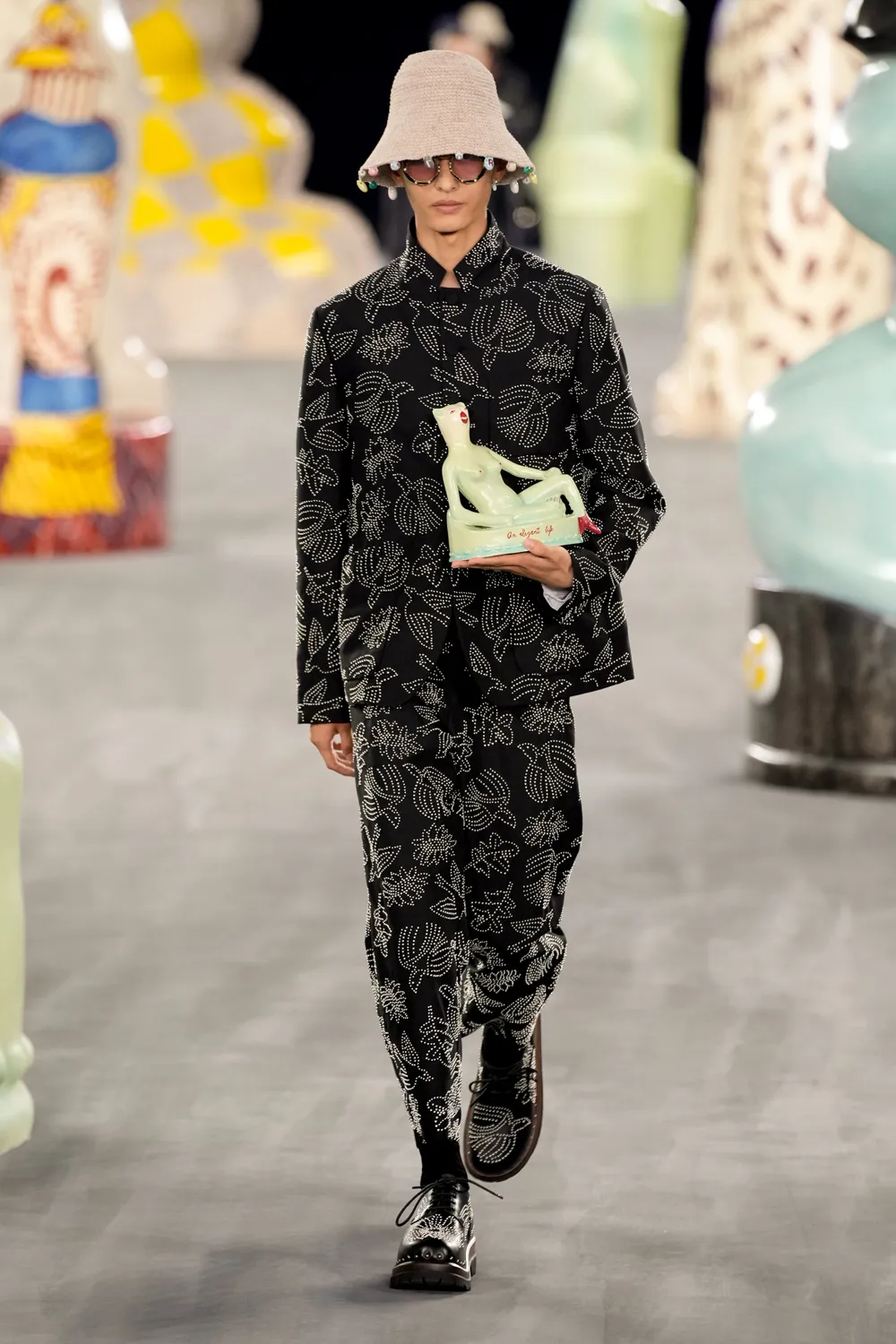 ディオール メンズ 2025 春夏 Runway 雑誌(1)