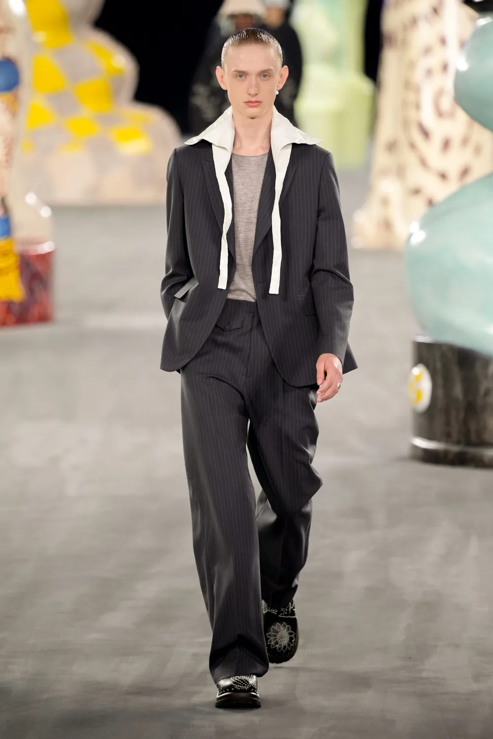 ディオール メンズ 2025 春夏 Runway 雑誌(2)