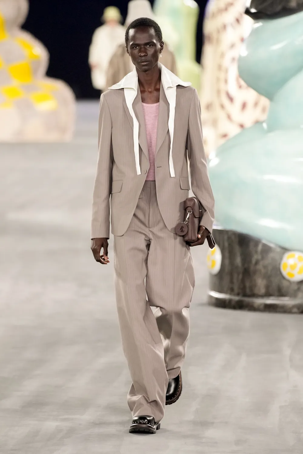 ディオール メンズ 2025 春夏 Runway 雑誌(36)