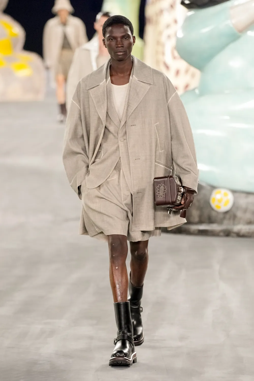ディオール メンズ 2025 春夏 Runway 雑誌(45)