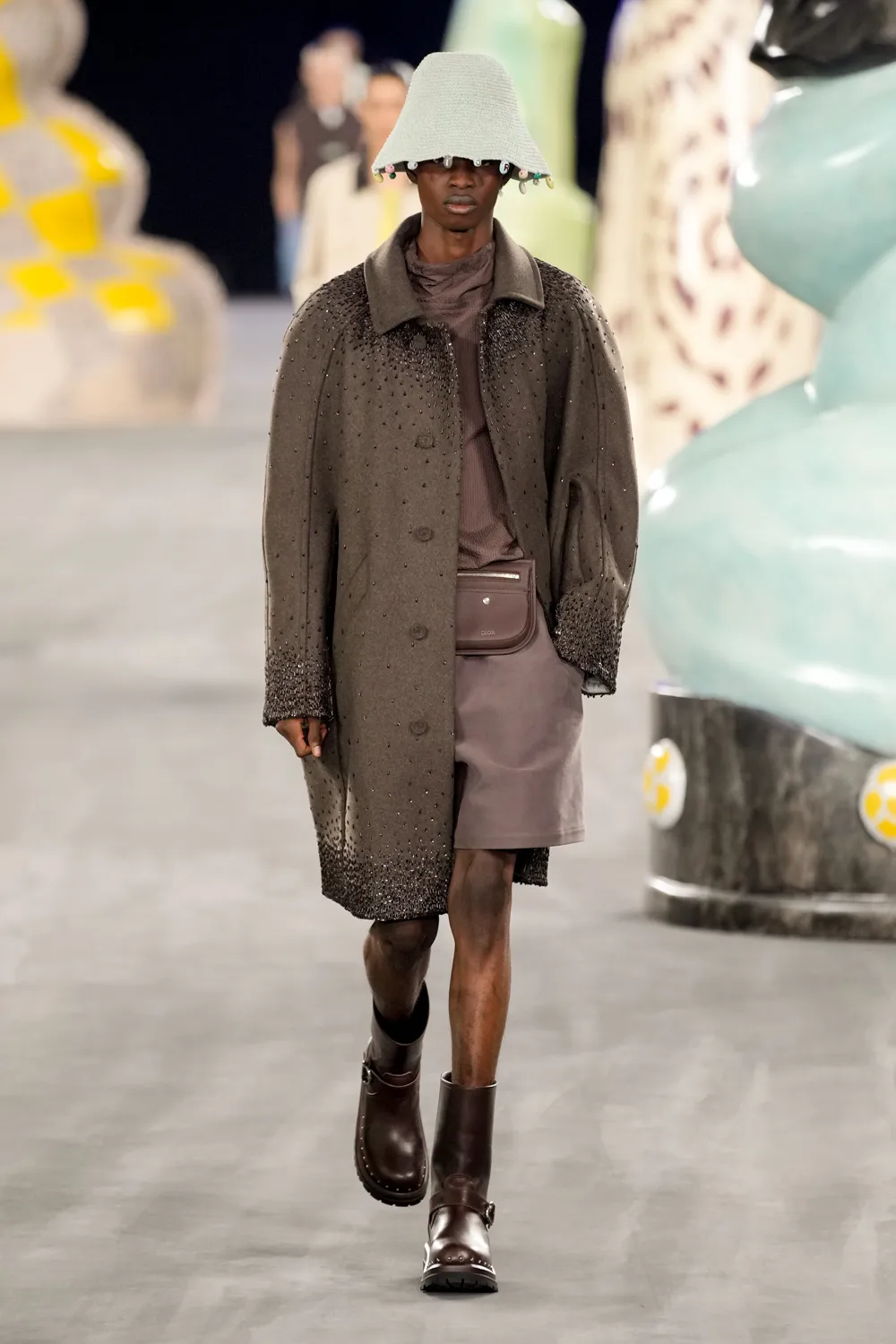 ディオール メンズ 2025 春夏 Runway 雑誌(8)