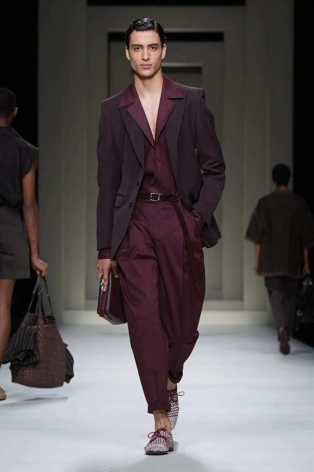 Dolce Gabbana Primavera Verão 2025 Moda Masculina Runway Revista (19)