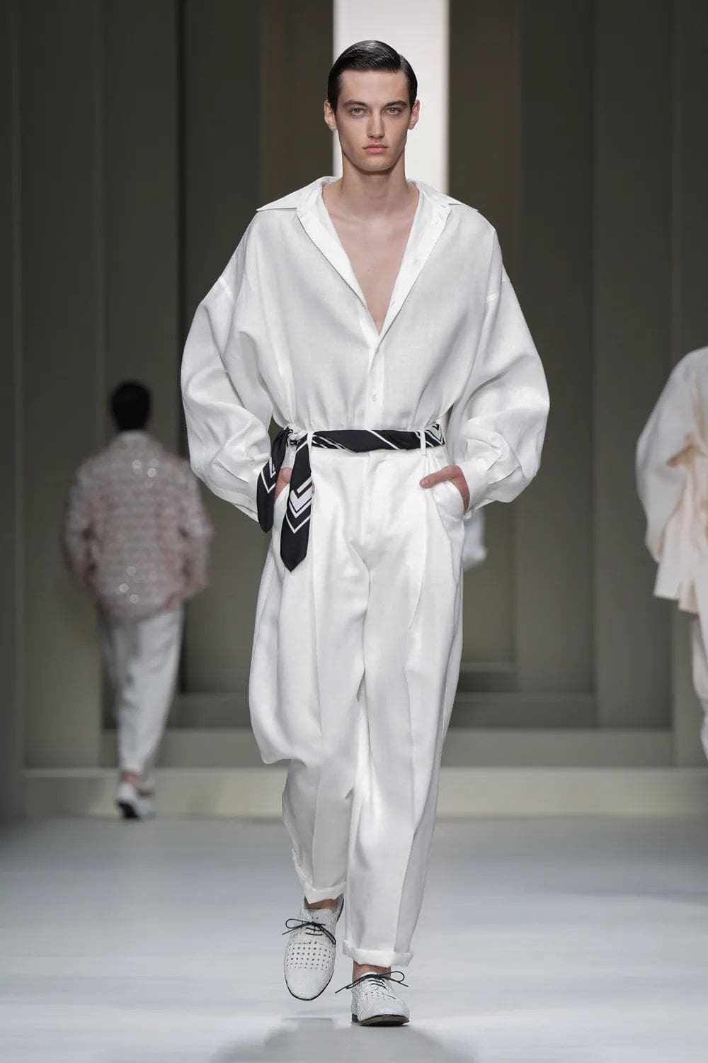 Dolce Gabbana Primavera Verão 2025 Moda Masculina Runway Revista (33)