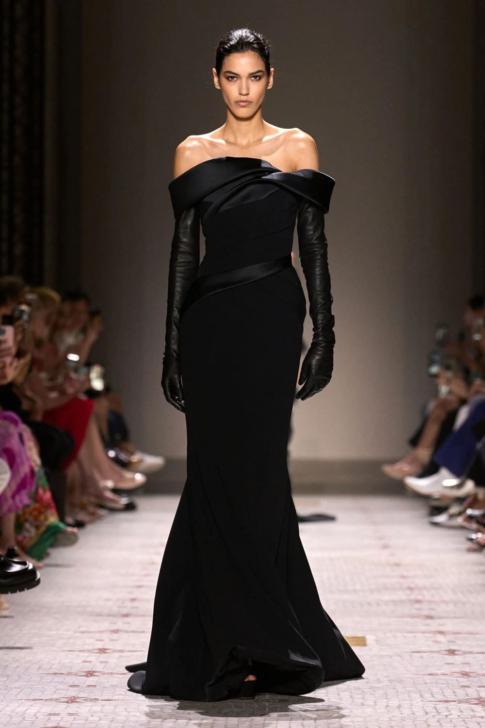 Elie Saab Alta Costura Otoño Invierno 2024 25 Runway Revista (1)