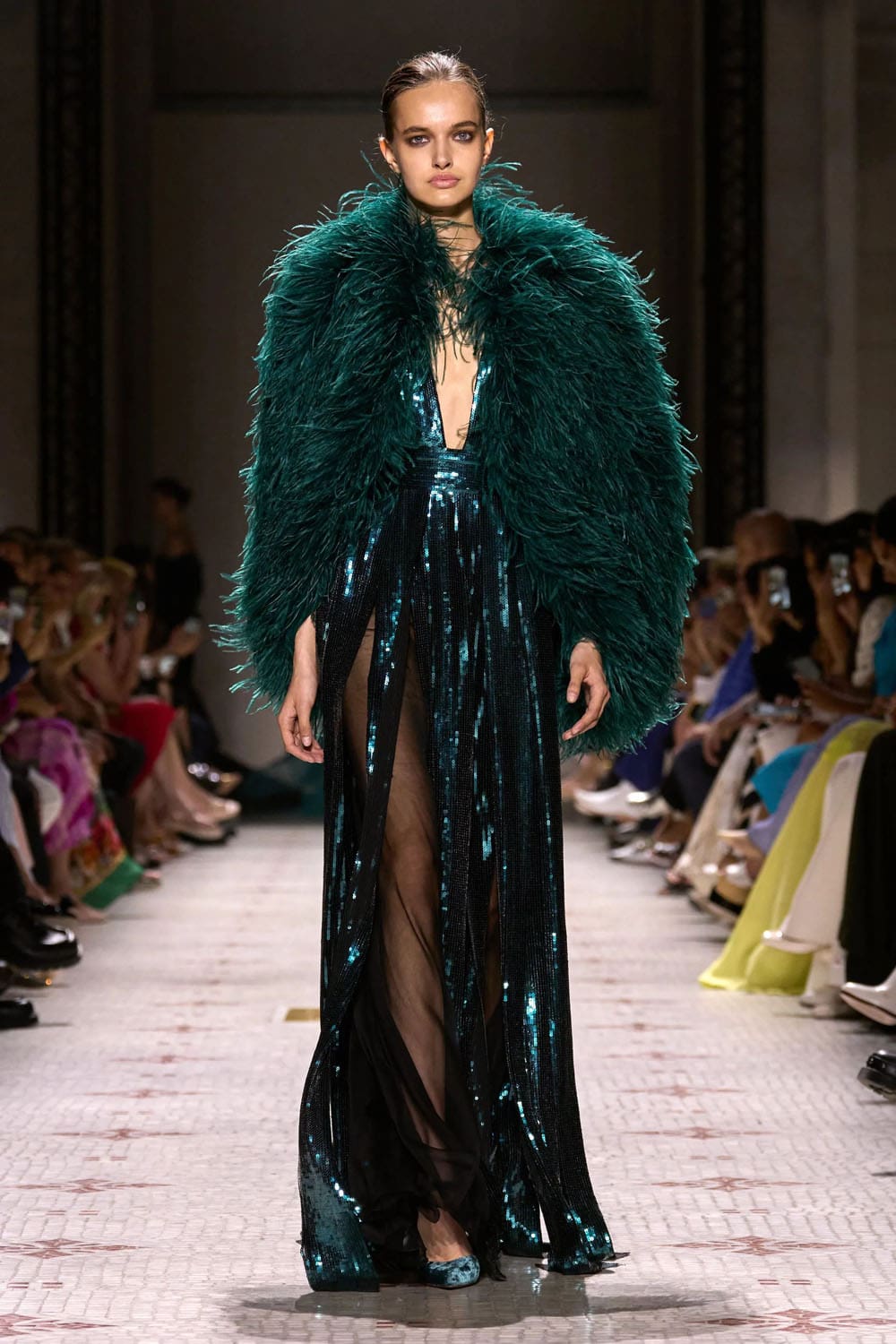 Elie Saab Alta Costura Otoño Invierno 2024 25 Runway Revista (11)